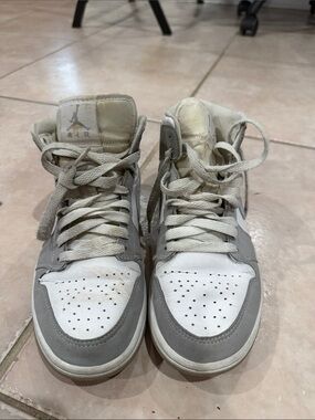 Nike Air Jordan 1 Mid White & Light Gray Sneakers size 7 @@@